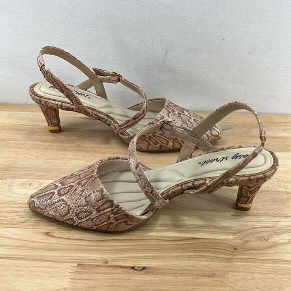 Easy Street Trissa Heel Rand Pumps- Natural Snakeskin/Gold Rand- Size 8.5 W - Picture 4 of 9